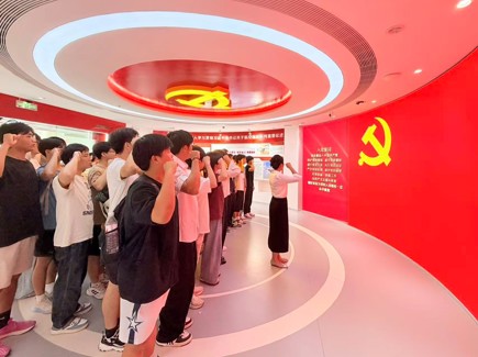 淬炼初心担使命，青春向党启新程 ——信息工程学院（人工智能学院）举行2026年上半年新党员入党宣誓仪式