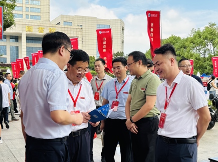 迎新筑梦启新篇 家校同心育英才——我院圆满完成 2026 级新生迎新工作